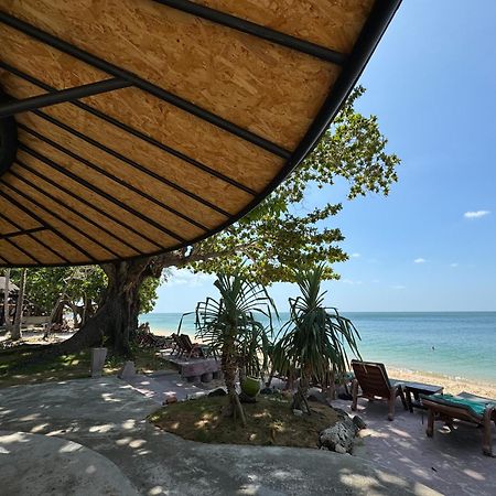 Beach Bungalow At Lanta Resort Ко-Ланта Экстерьер фото