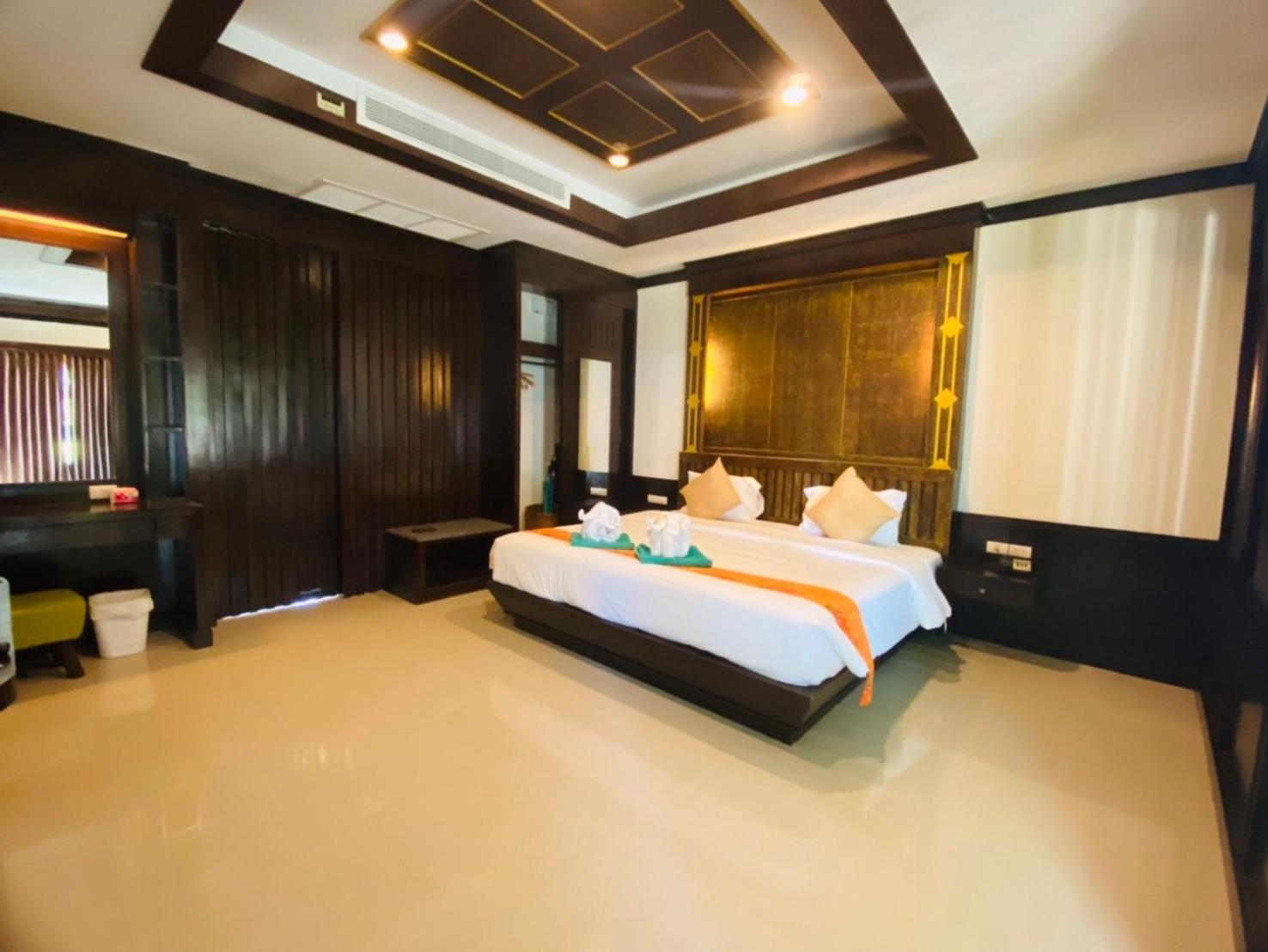 Beach Bungalow At Lanta Resort Ко-Ланта Экстерьер фото