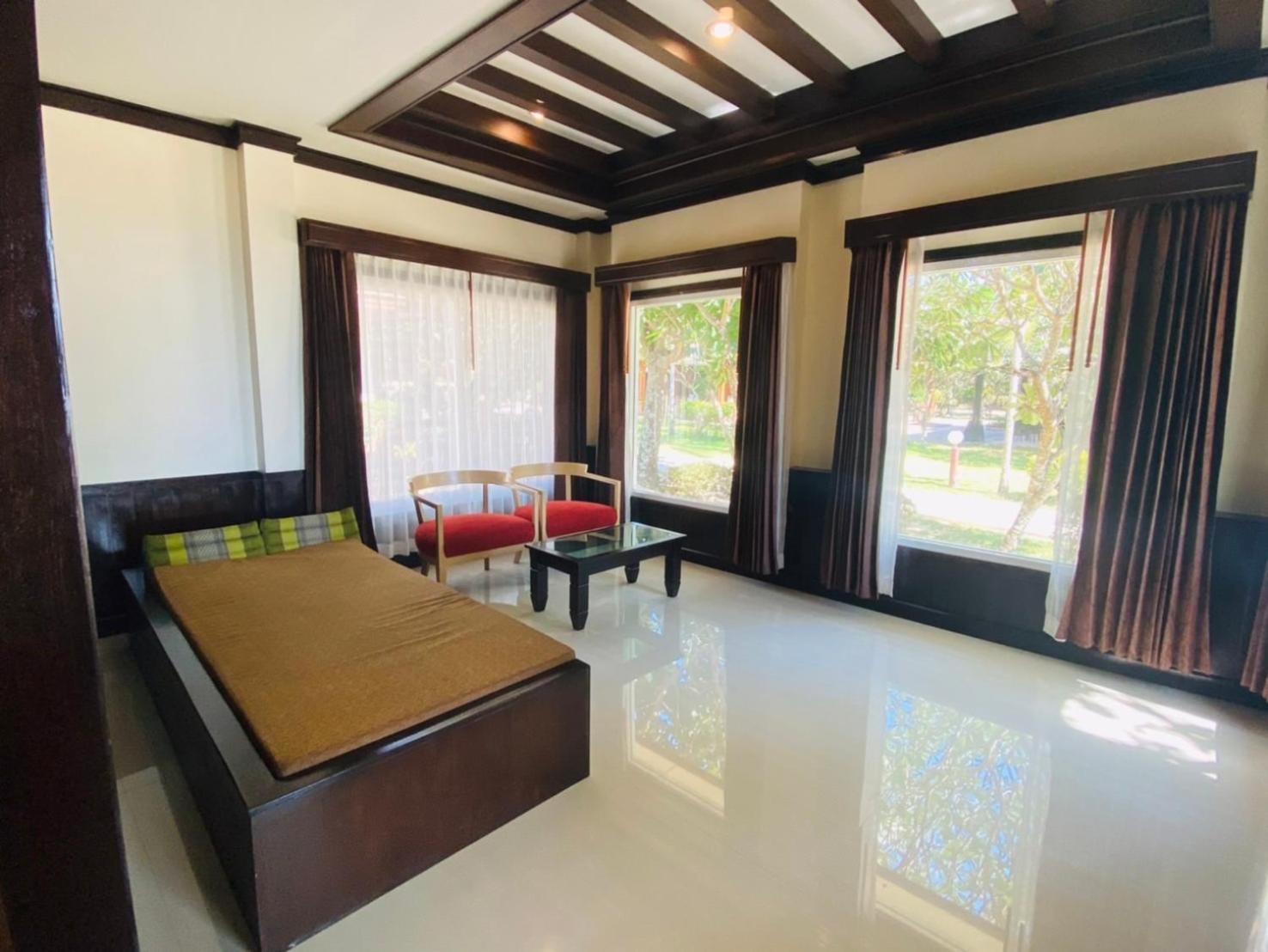 Beach Bungalow At Lanta Resort Ко-Ланта Экстерьер фото