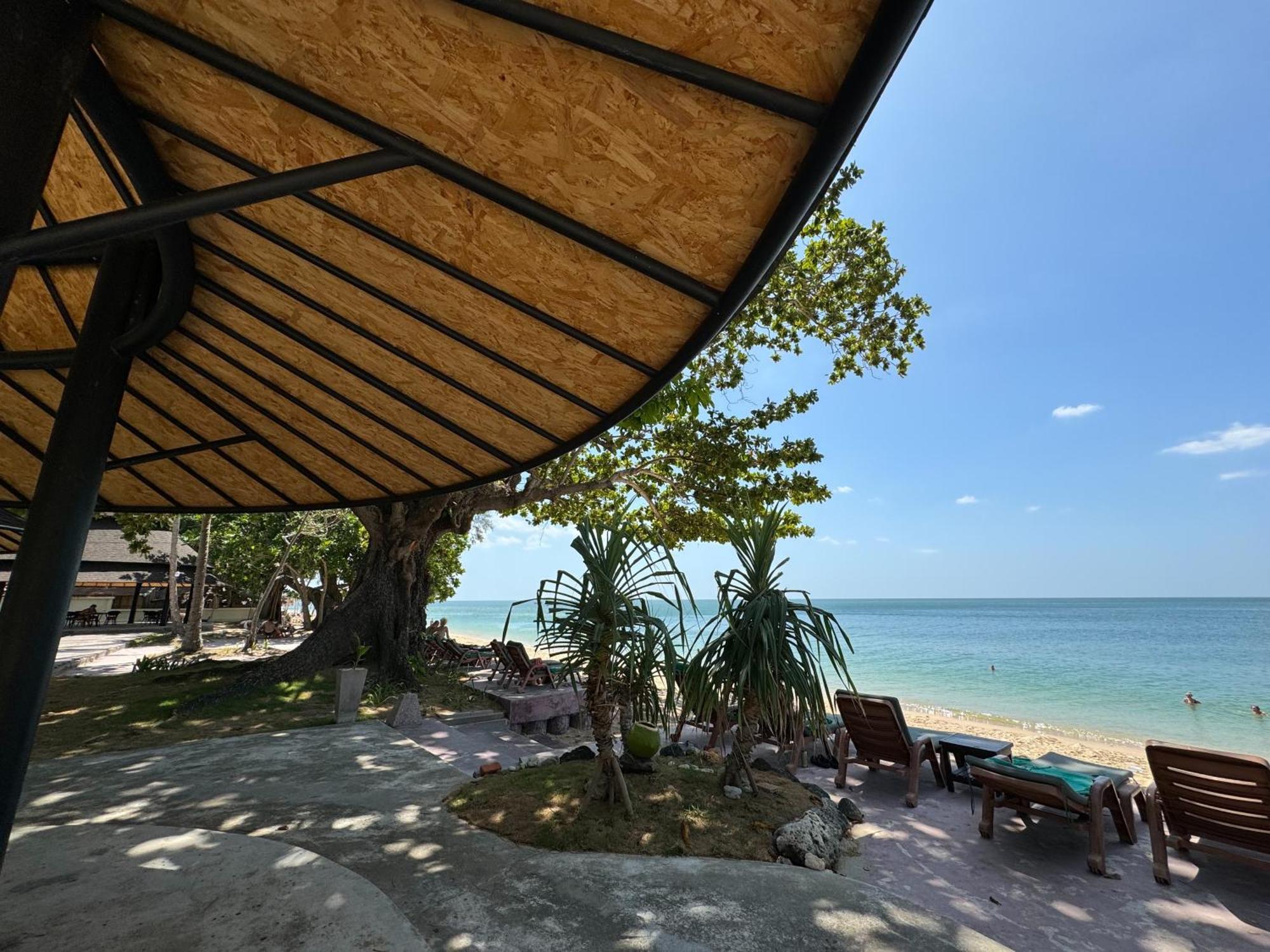 Beach Bungalow At Lanta Resort Ко-Ланта Экстерьер фото