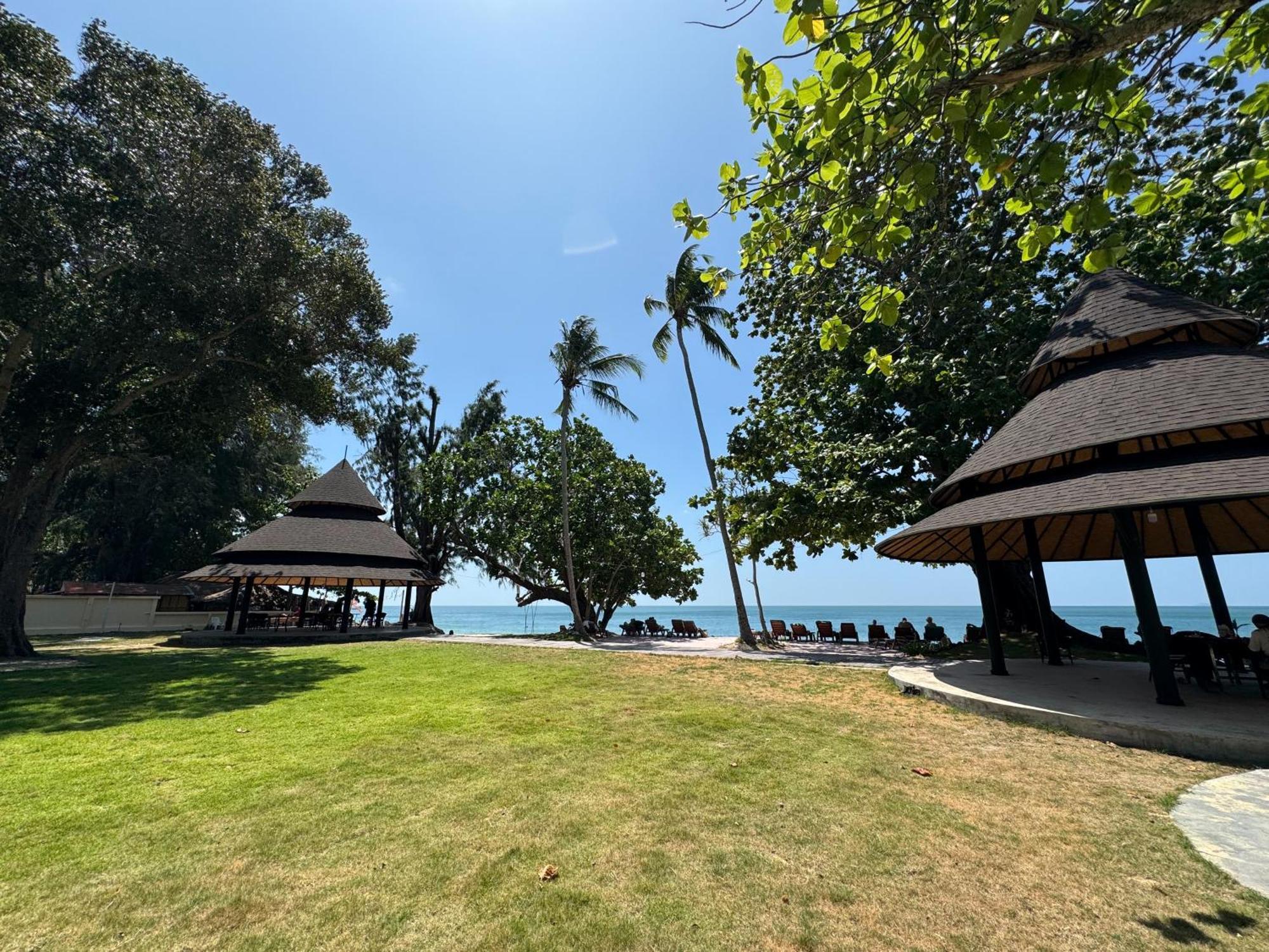 Beach Bungalow At Lanta Resort Ко-Ланта Экстерьер фото