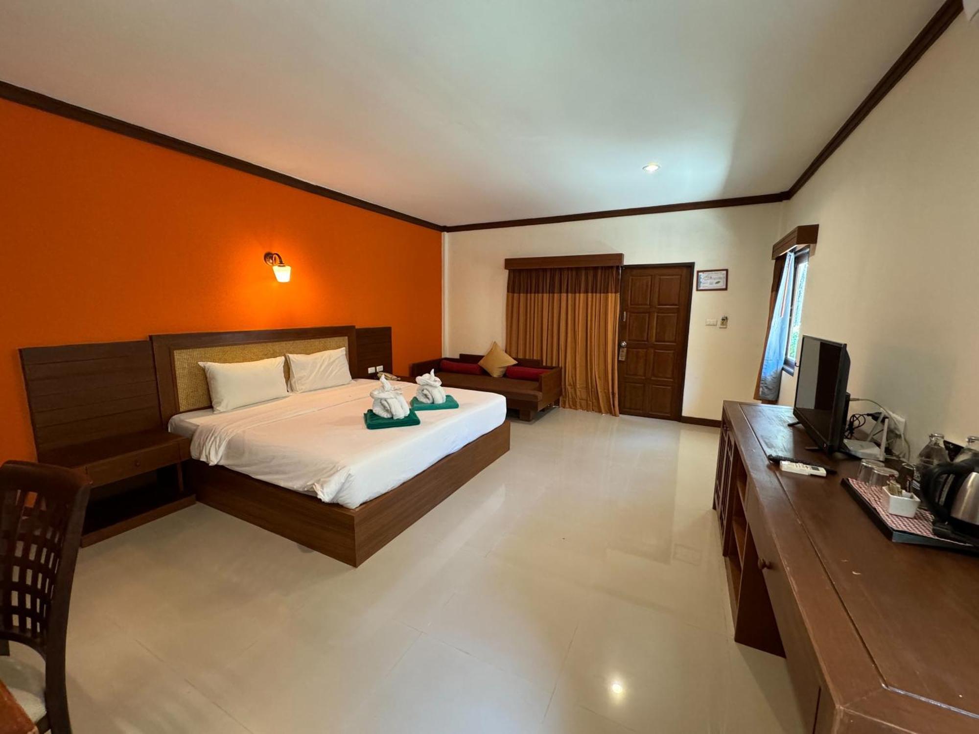 Beach Bungalow At Lanta Resort Ко-Ланта Экстерьер фото