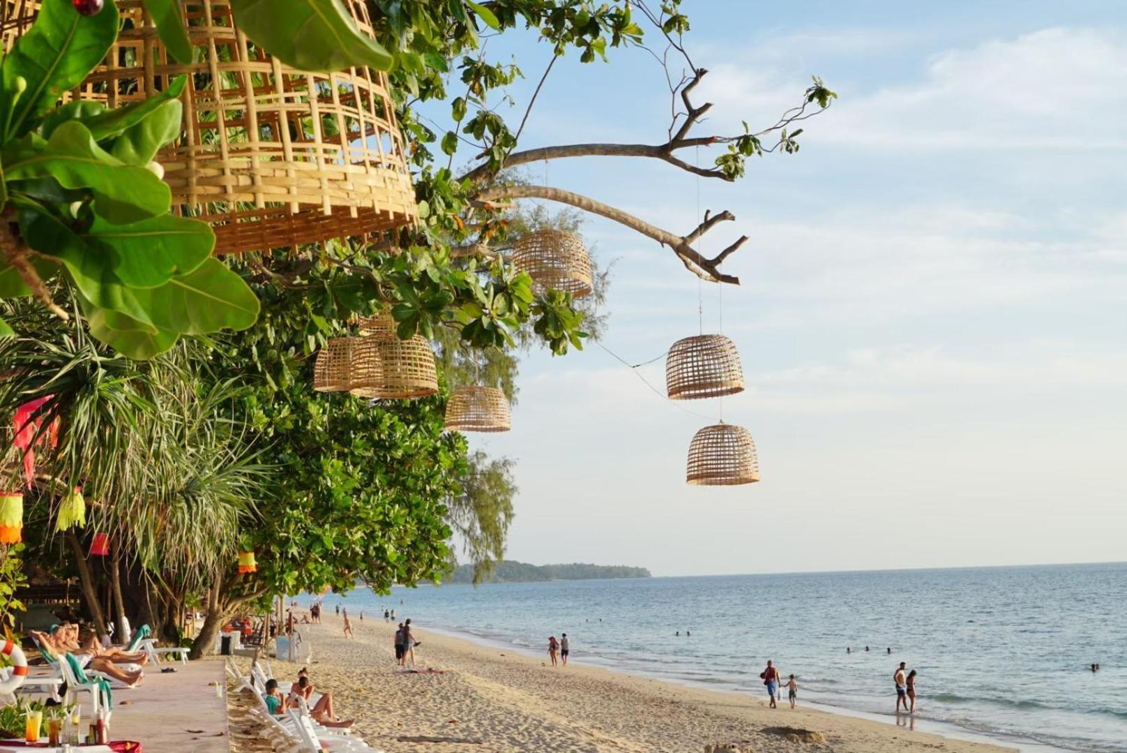 Beach Bungalow At Lanta Resort Ко-Ланта Экстерьер фото
