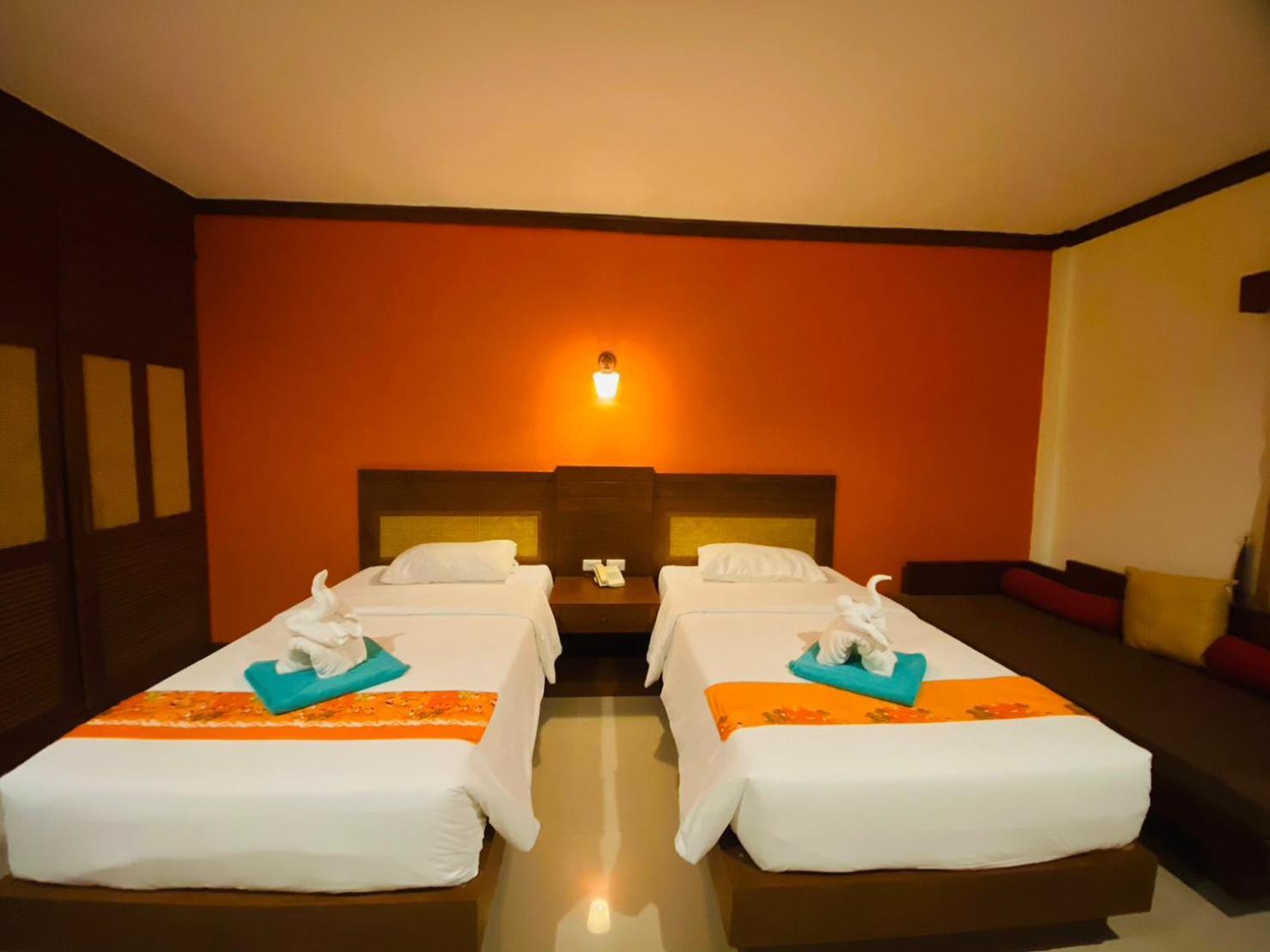 Beach Bungalow At Lanta Resort Ко-Ланта Экстерьер фото