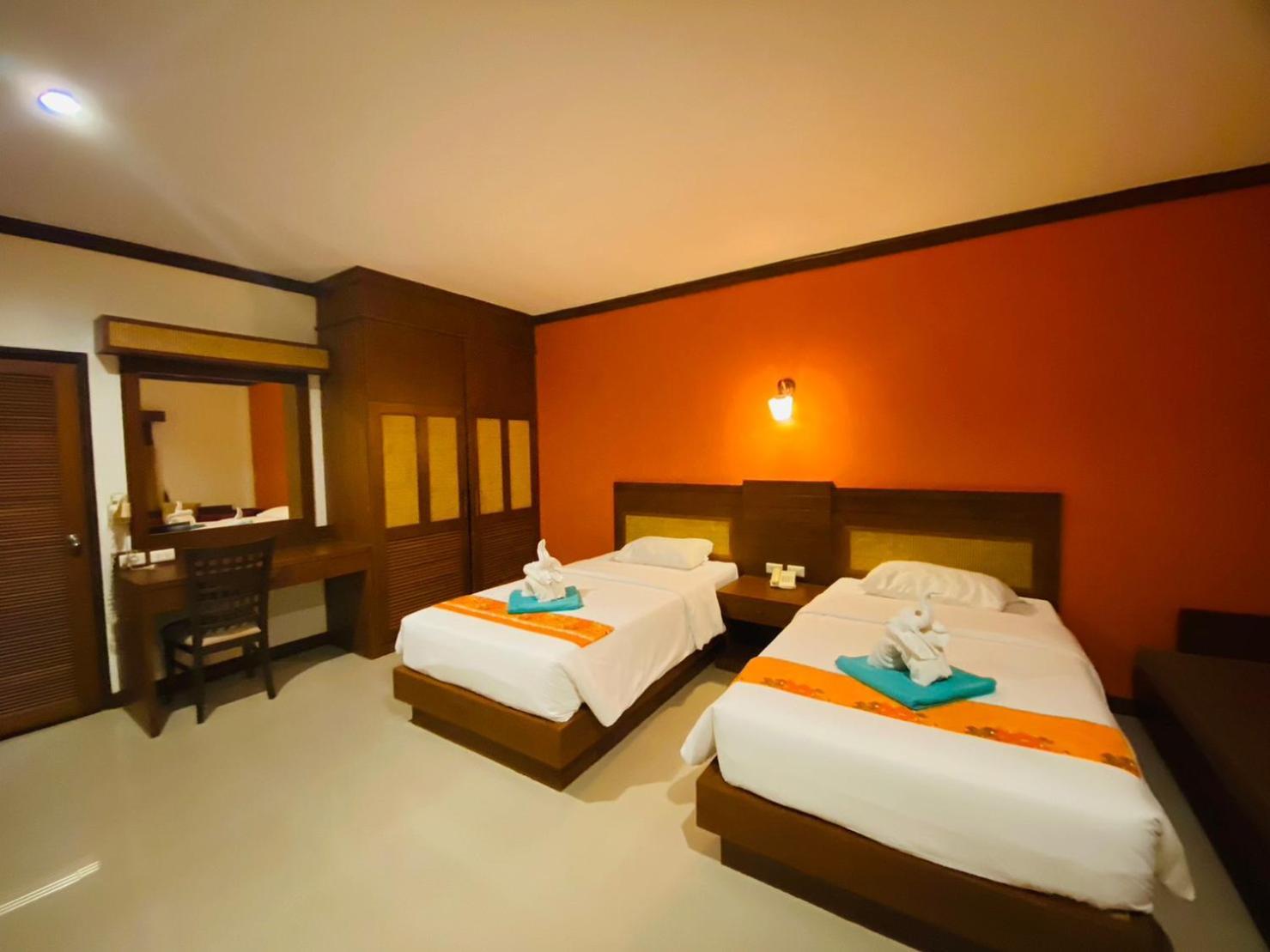 Beach Bungalow At Lanta Resort Ко-Ланта Экстерьер фото