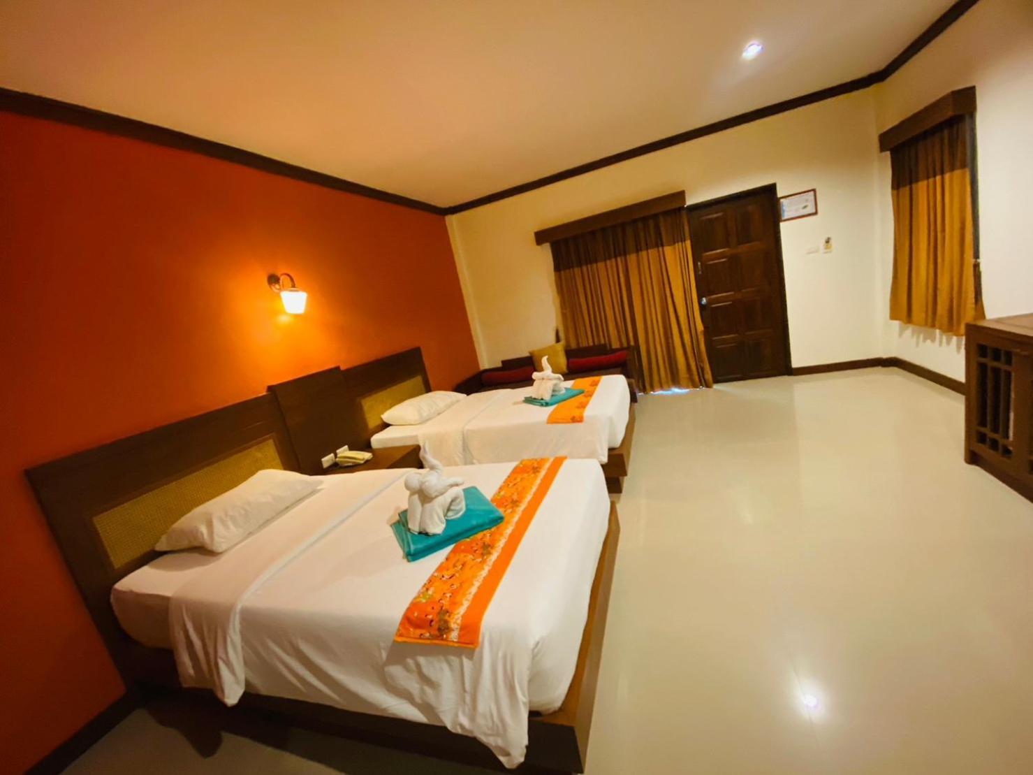 Beach Bungalow At Lanta Resort Ко-Ланта Экстерьер фото